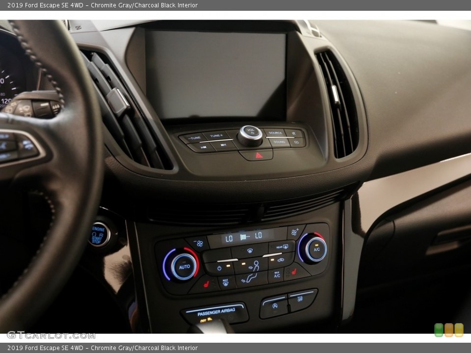 Chromite Gray/Charcoal Black Interior Controls for the 2019 Ford Escape SE 4WD #136276559