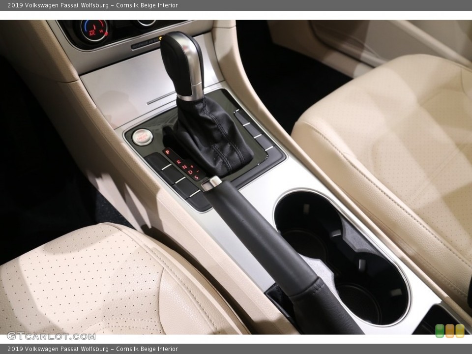 Cornsilk Beige Interior Transmission for the 2019 Volkswagen Passat Wolfsburg #136278107