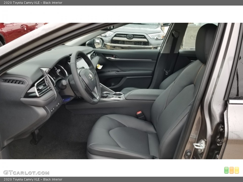 Black Interior Photo for the 2020 Toyota Camry XLE #136289531