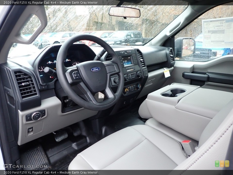 Medium Earth Gray Interior Photo for the 2020 Ford F150 XL Regular Cab 4x4 #136291718