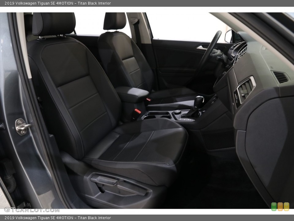 Titan Black Interior Front Seat for the 2019 Volkswagen Tiguan SE 4MOTION #136297358