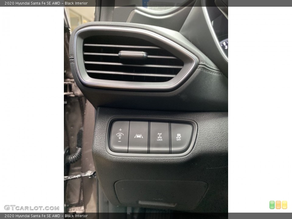 Black Interior Controls for the 2020 Hyundai Santa Fe SE AWD #136297802