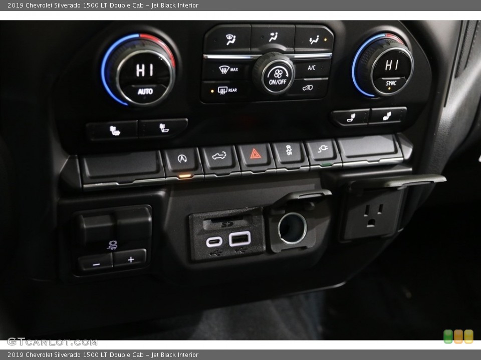 Jet Black Interior Controls for the 2019 Chevrolet Silverado 1500 LT Double Cab #136338890