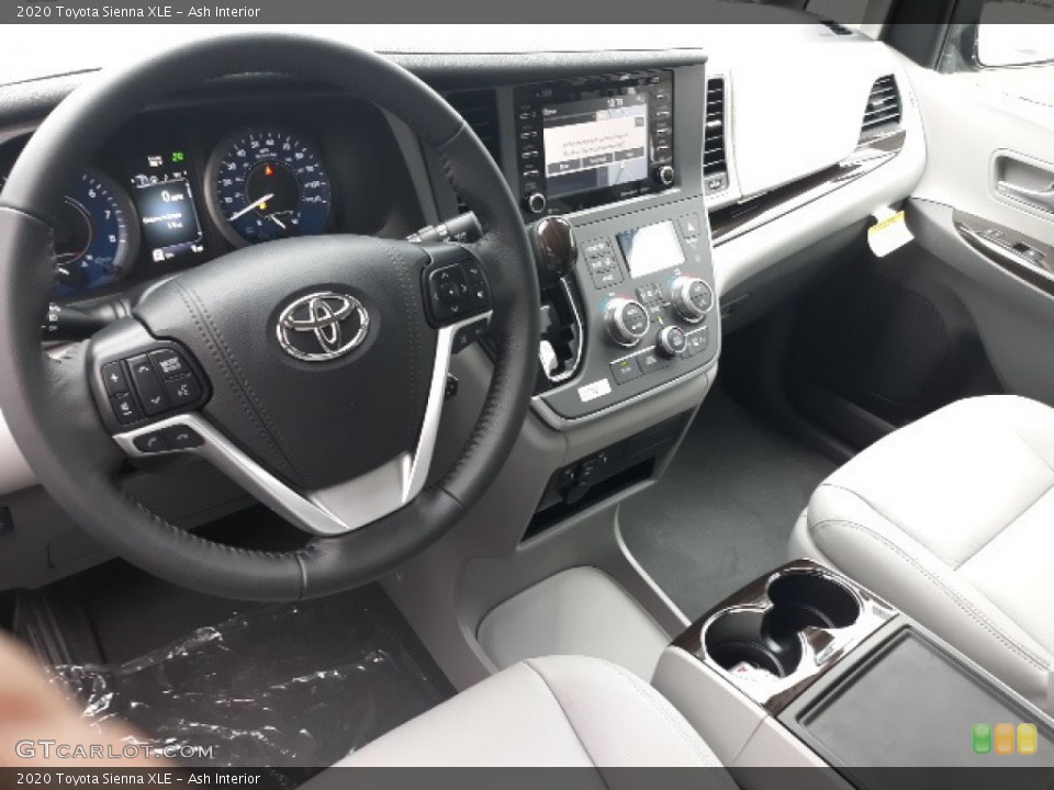 Ash Interior Dashboard for the 2020 Toyota Sienna XLE #136350812