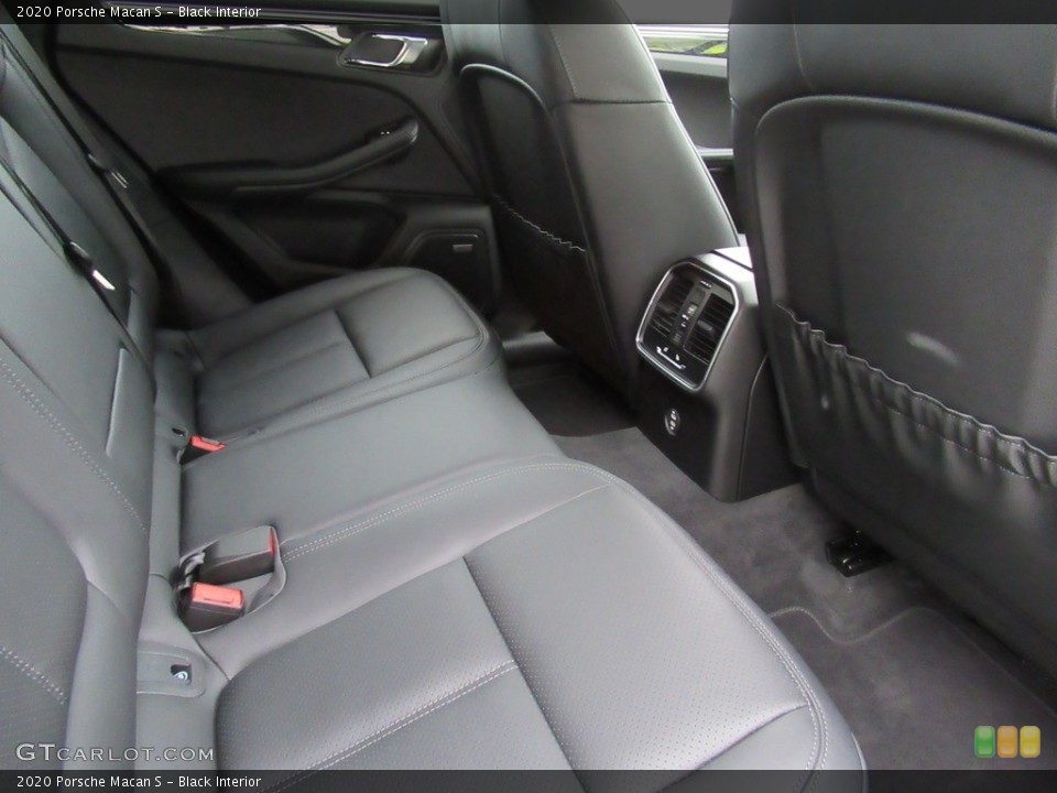 Black Interior Rear Seat for the 2020 Porsche Macan S #136364842