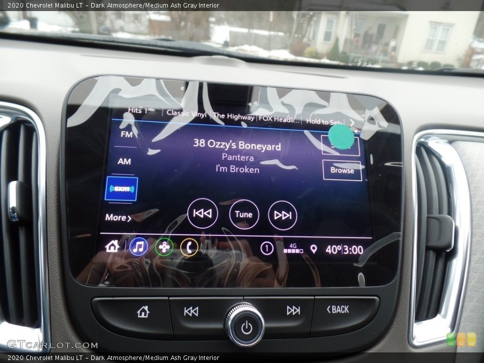 Dark Atmosphere/Medium Ash Gray Interior Controls for the 2020 Chevrolet Malibu LT #136386827