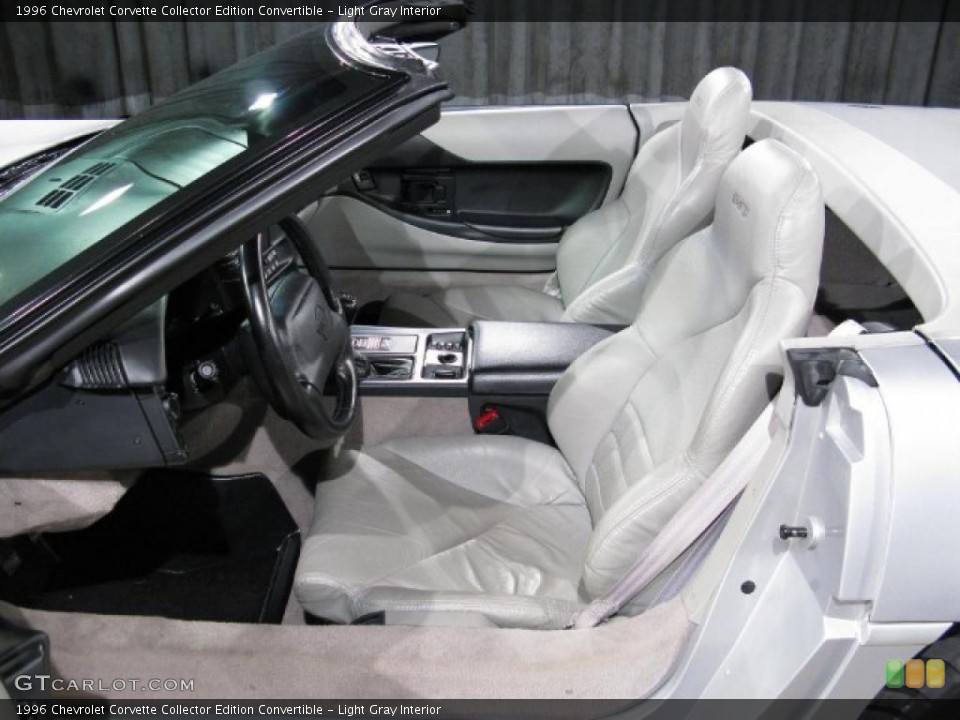 Light Gray Interior Photo for the 1996 Chevrolet Corvette Collector Edition Convertible #13640362
