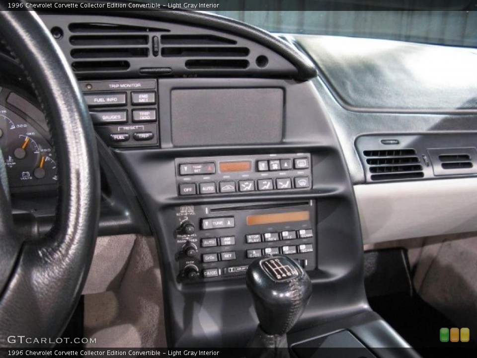 Light Gray Interior Controls for the 1996 Chevrolet Corvette Collector Edition Convertible #13640377