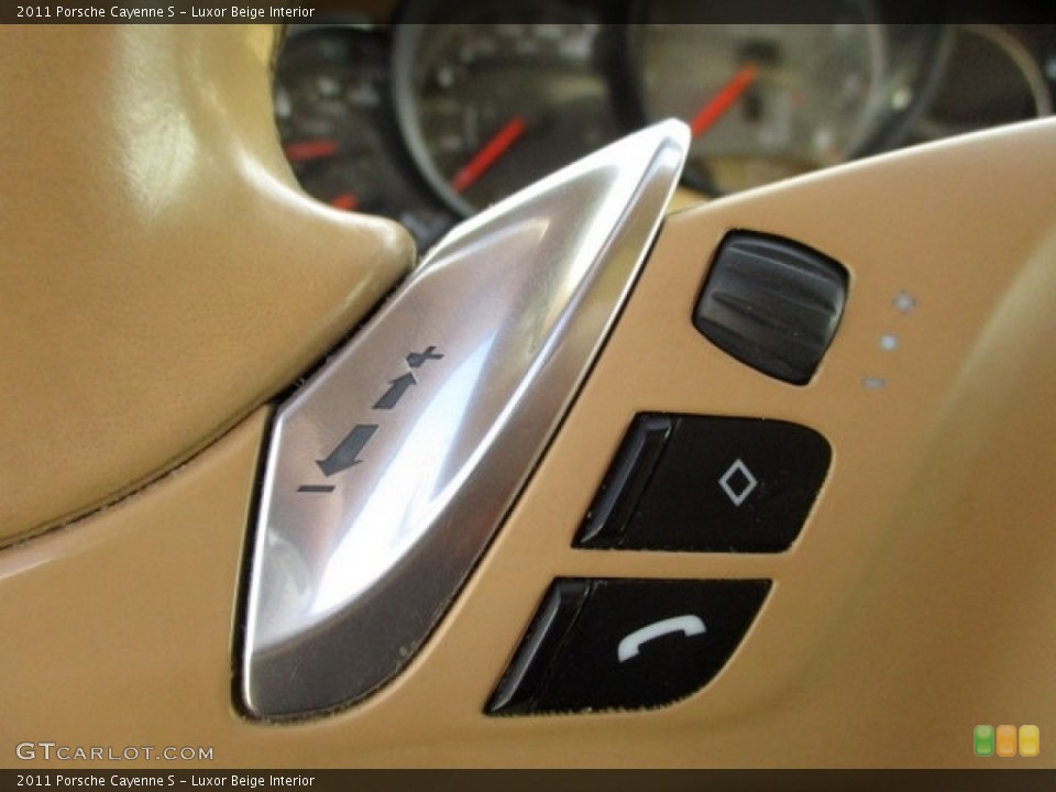 Luxor Beige Interior Steering Wheel for the 2011 Porsche Cayenne S #136416940