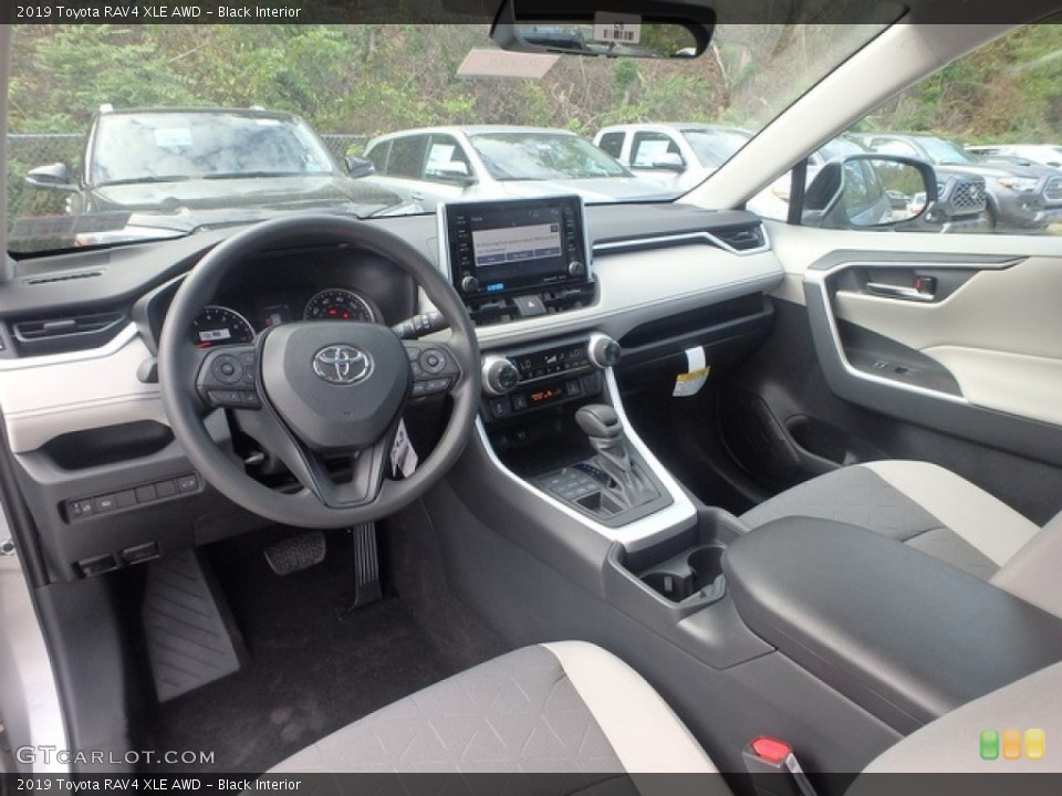 Black Interior Photo for the 2019 Toyota RAV4 XLE AWD #136458345