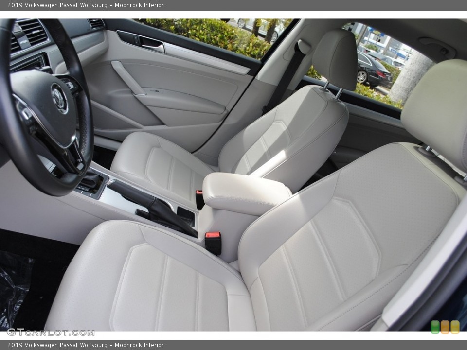 Moonrock Interior Front Seat for the 2019 Volkswagen Passat Wolfsburg #136459719