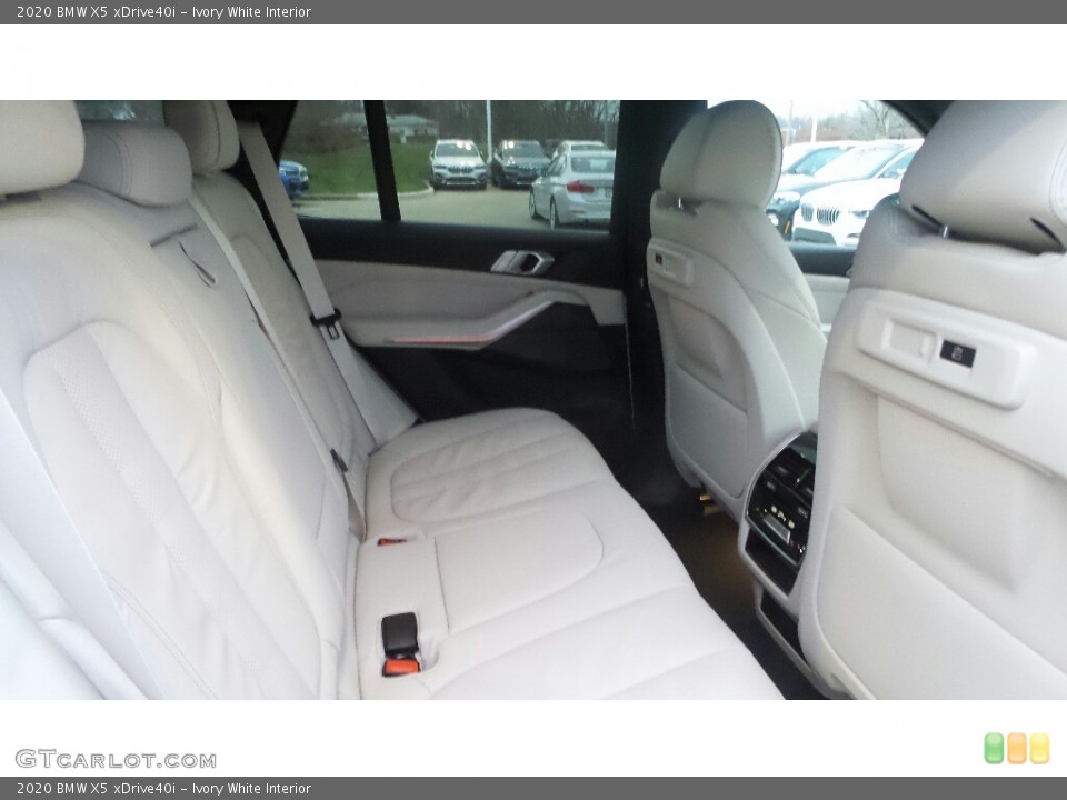 Ivory White Interior Rear Seat for the 2020 BMW X5 xDrive40i #136465162