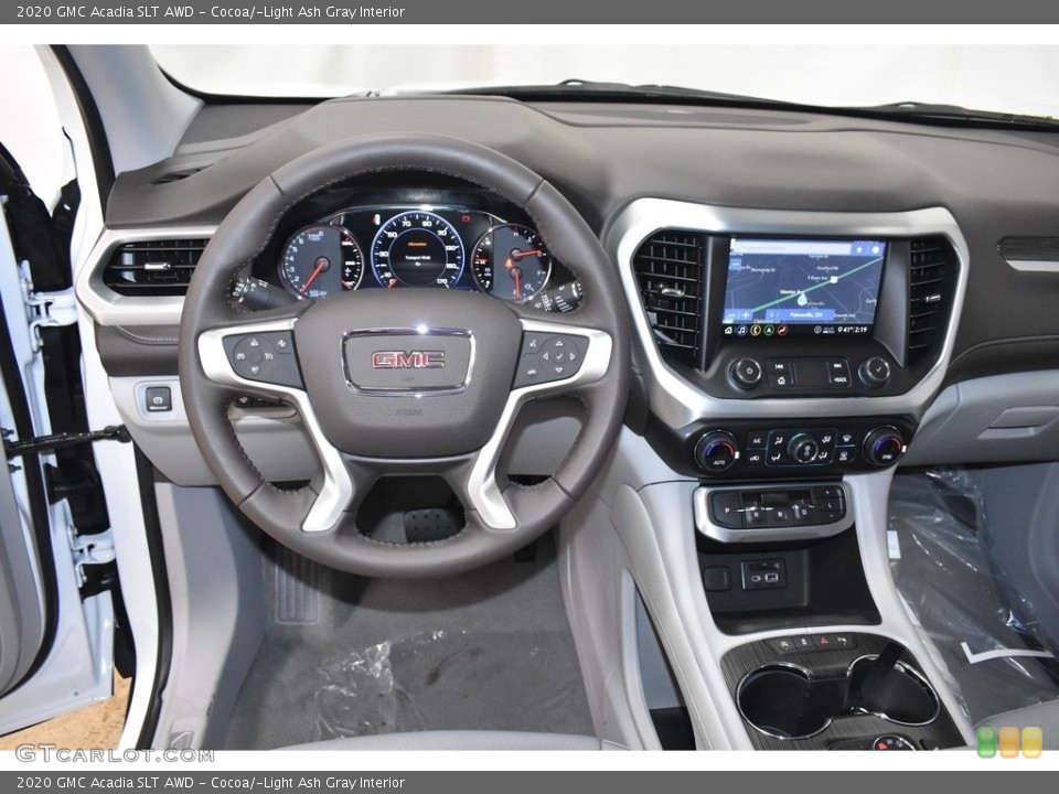 Cocoa/­Light Ash Gray Interior Dashboard for the 2020 GMC Acadia SLT AWD #136489927