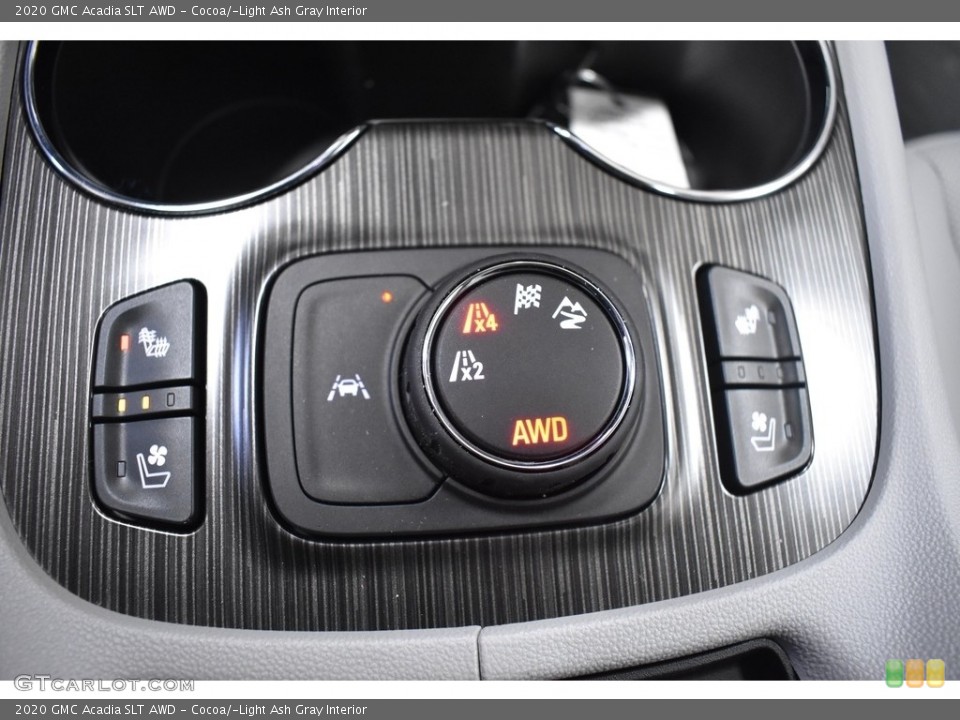 Cocoa/­Light Ash Gray Interior Controls for the 2020 GMC Acadia SLT AWD #136489969