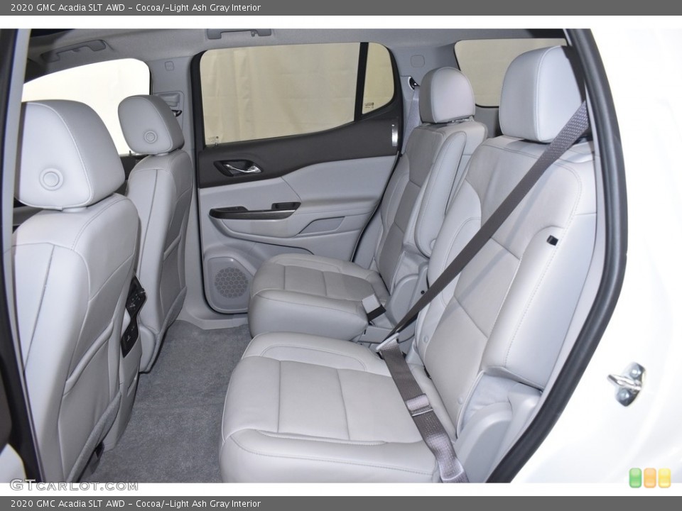 Cocoa/­Light Ash Gray Interior Rear Seat for the 2020 GMC Acadia SLT AWD #136490038