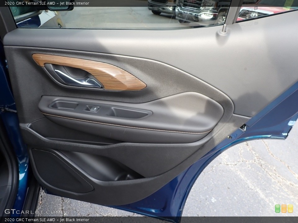 Jet Black Interior Door Panel for the 2020 GMC Terrain SLE AWD #136546266