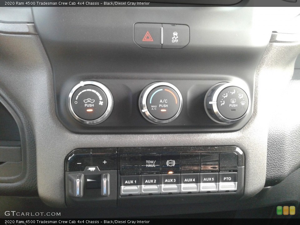 Black/Diesel Gray Interior Controls for the 2020 Ram 4500 Tradesman Crew Cab 4x4 Chassis #136604324