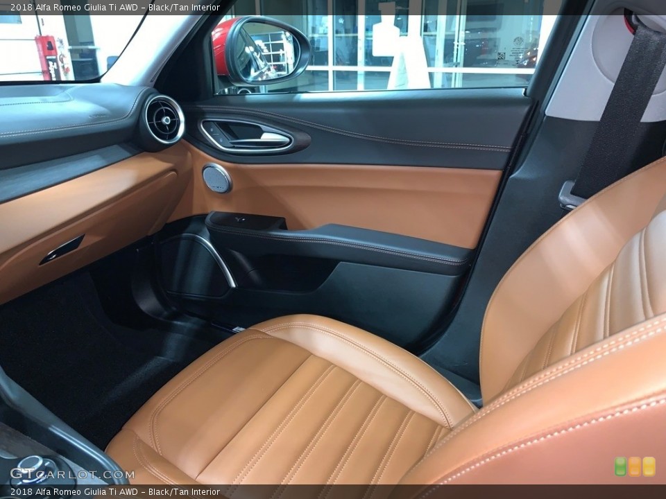 Black/Tan Interior Front Seat for the 2018 Alfa Romeo Giulia Ti AWD #136624878