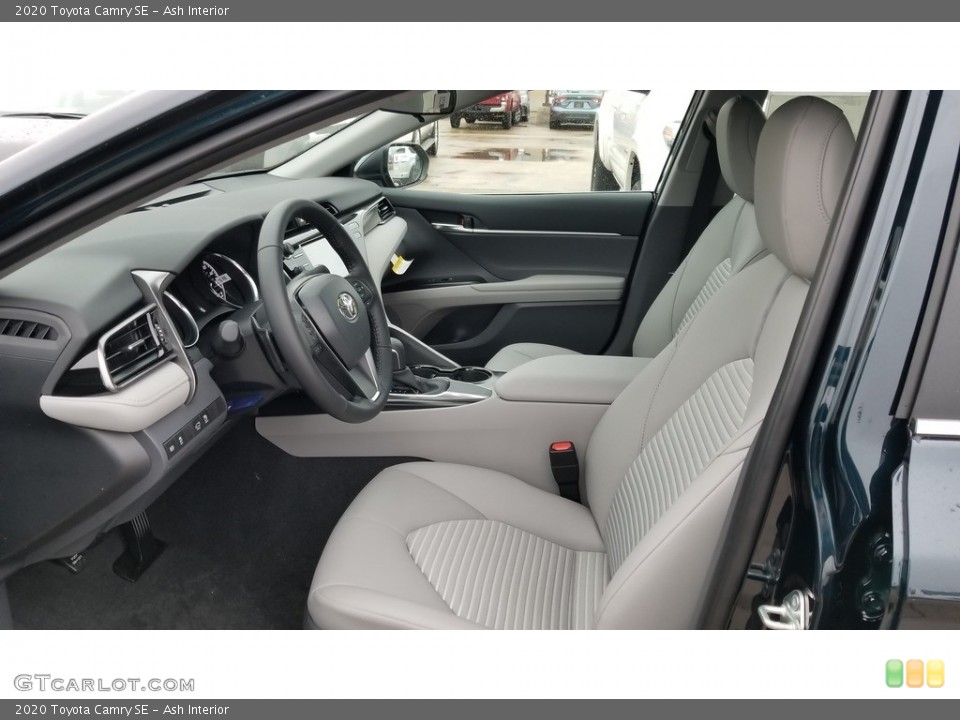Ash Interior Photo for the 2020 Toyota Camry SE #136710153