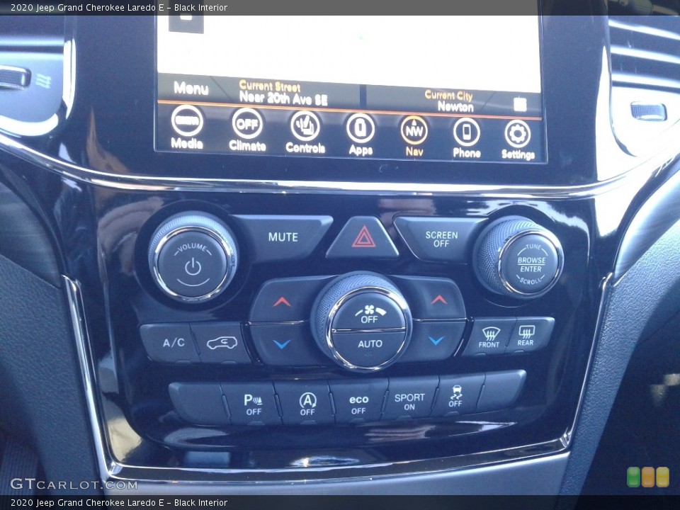 Black Interior Controls for the 2020 Jeep Grand Cherokee Laredo E #136732774