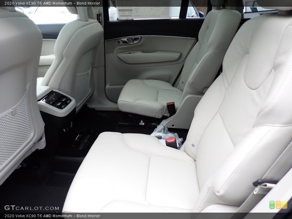 Blond Interior Rear Seat for the 2020 Volvo XC90 T6 AWD Momentum #136750611