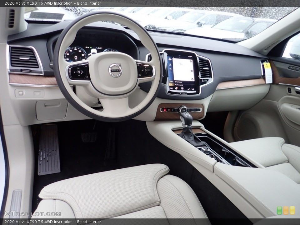 Blond Interior Photo for the 2020 Volvo XC90 T6 AWD Inscription #136765804