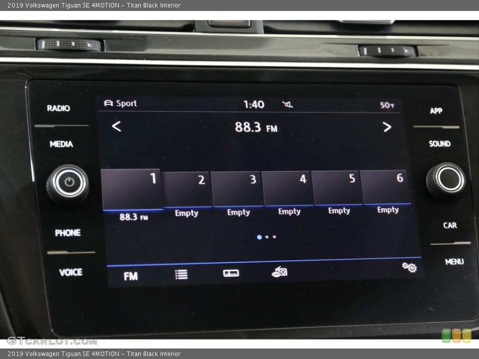 Titan Black Interior Controls for the 2019 Volkswagen Tiguan SE 4MOTION #136832623