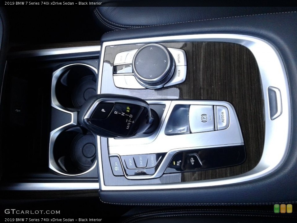 Black Interior Controls for the 2019 BMW 7 Series 740i xDrive Sedan #136891605
