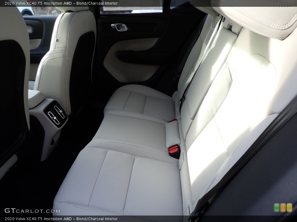 Blond/Charcoal Interior Rear Seat for the 2020 Volvo XC40 T5 Inscription AWD #136926327