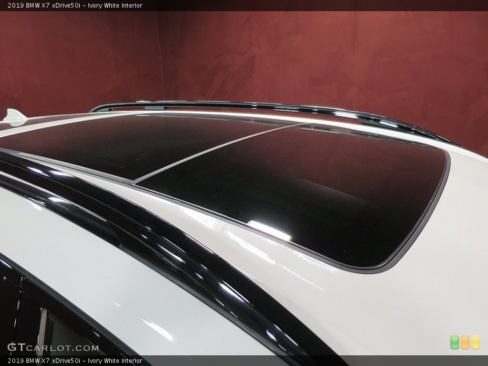 Ivory White Interior Sunroof for the 2019 BMW X7 xDrive50i #136934328