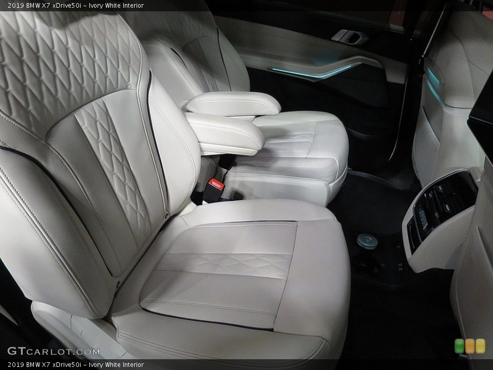 Ivory White Interior Rear Seat for the 2019 BMW X7 xDrive50i #136934482
