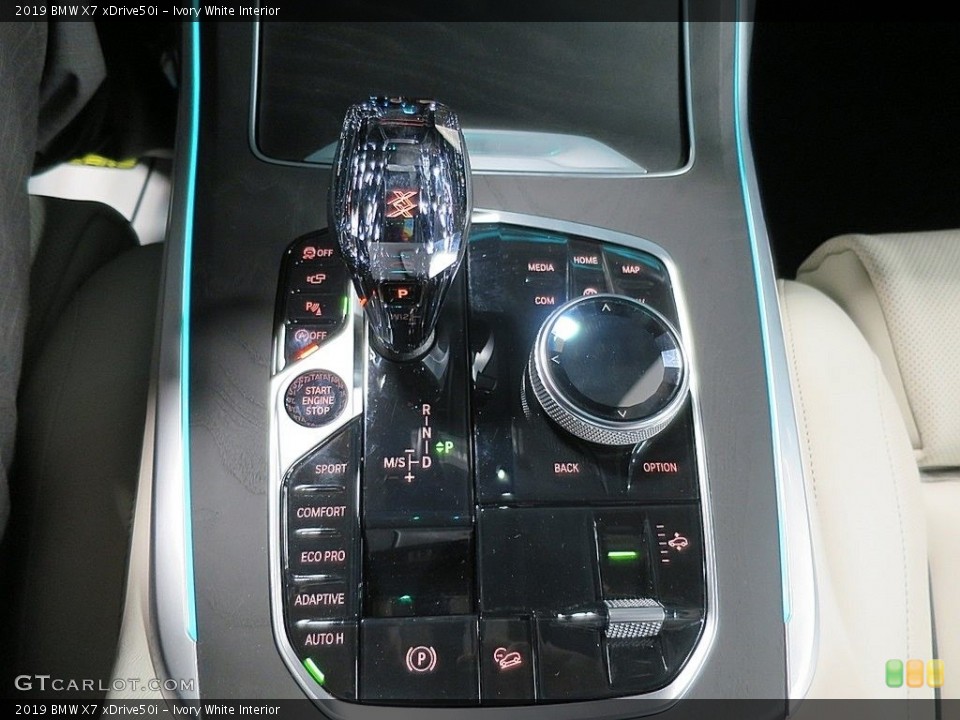 Ivory White Interior Controls for the 2019 BMW X7 xDrive50i #136934658