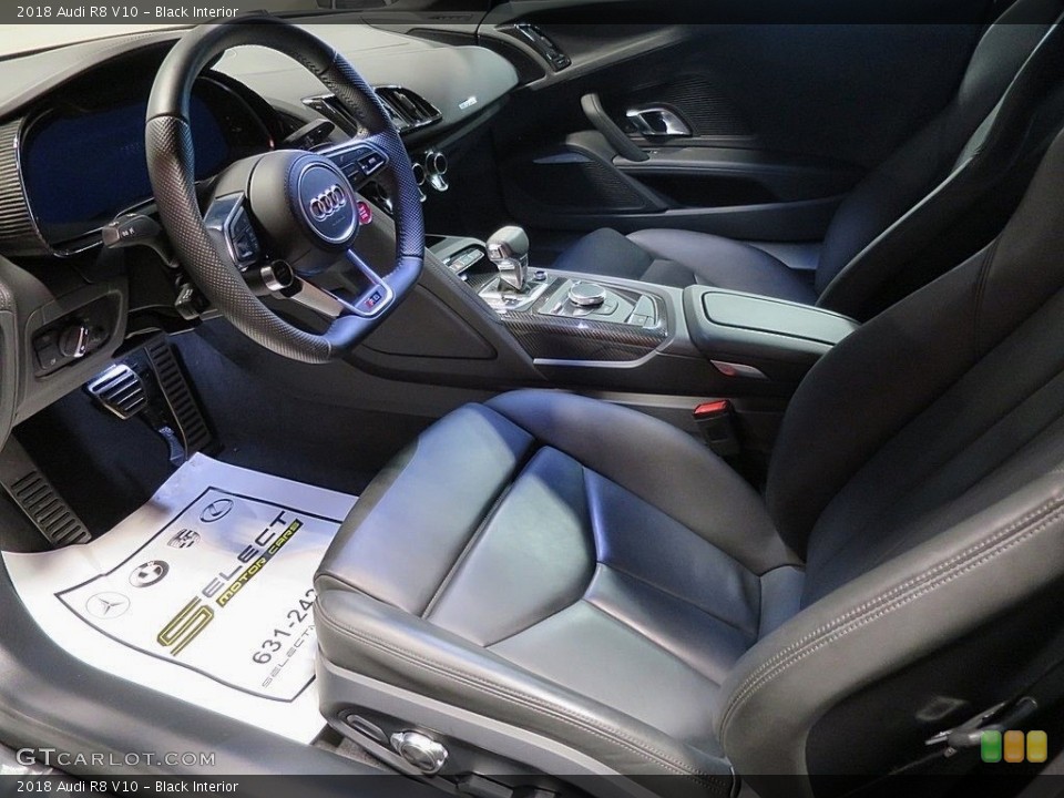 Black Interior Photo for the 2018 Audi R8 V10 #136935321