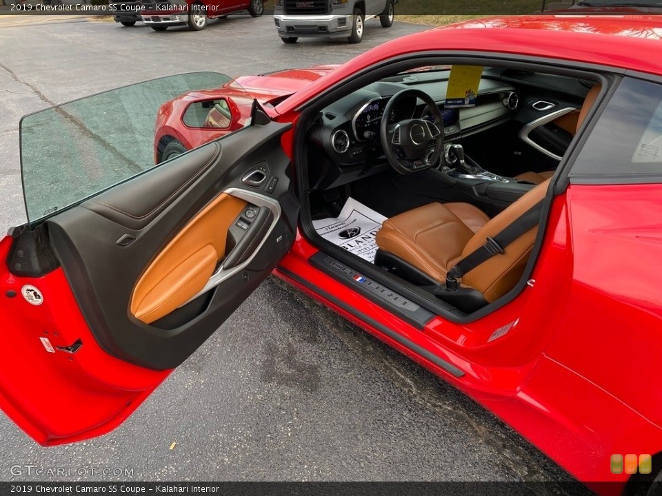 Kalahari Interior Front Seat for the 2019 Chevrolet Camaro SS Coupe #136936620