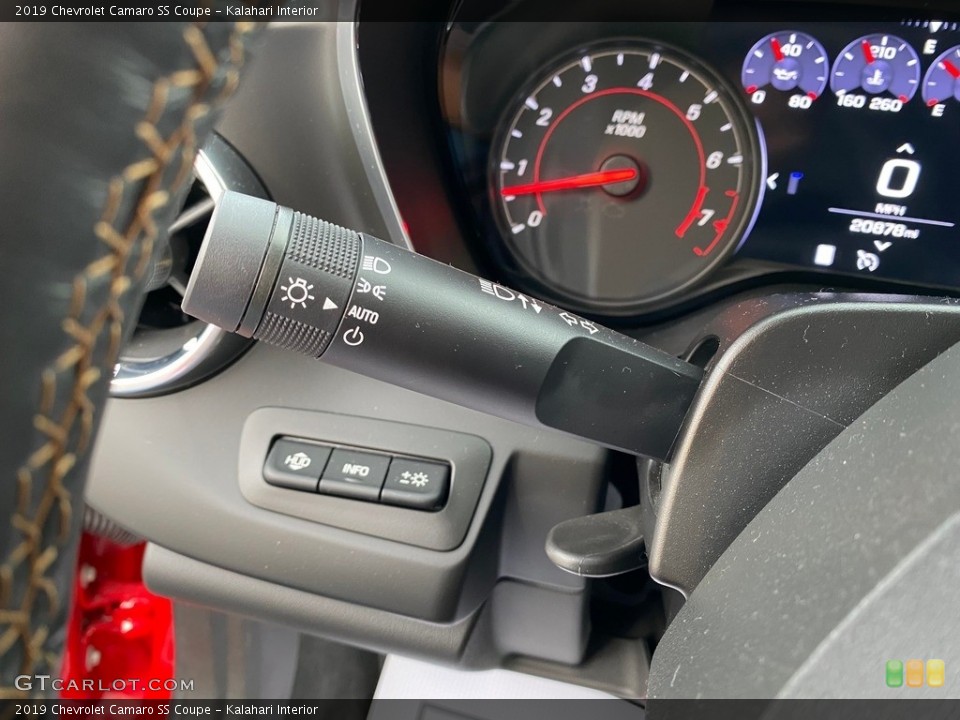 Kalahari Interior Controls for the 2019 Chevrolet Camaro SS Coupe #136936704
