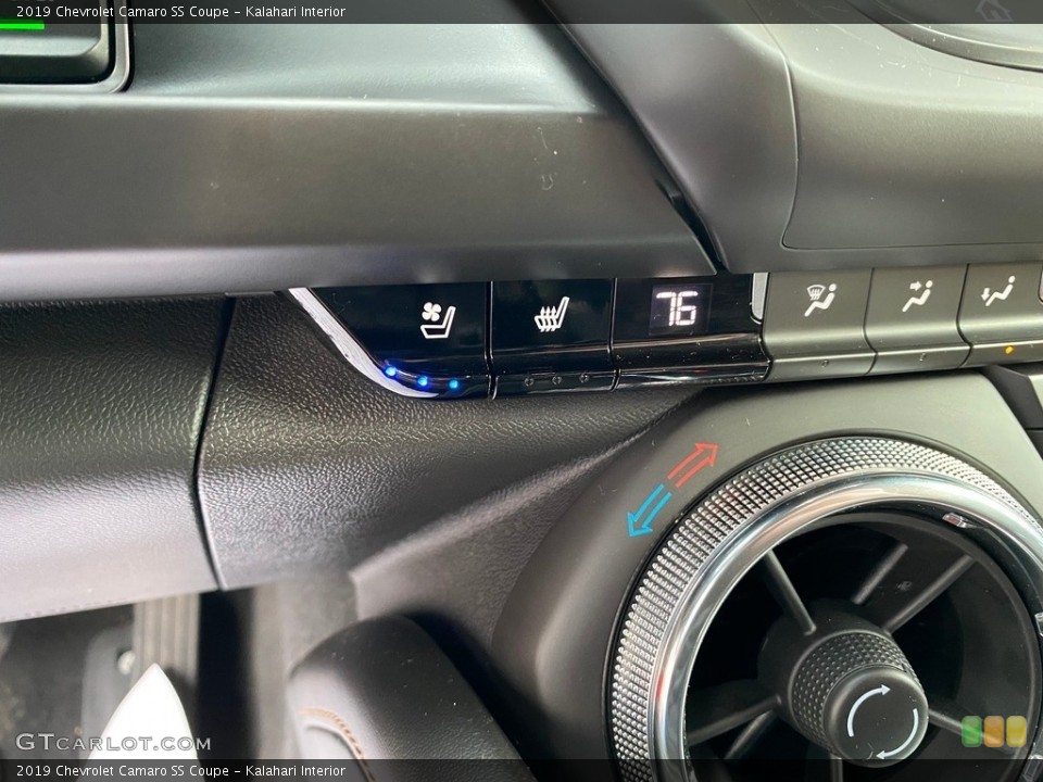 Kalahari Interior Controls for the 2019 Chevrolet Camaro SS Coupe #136936785