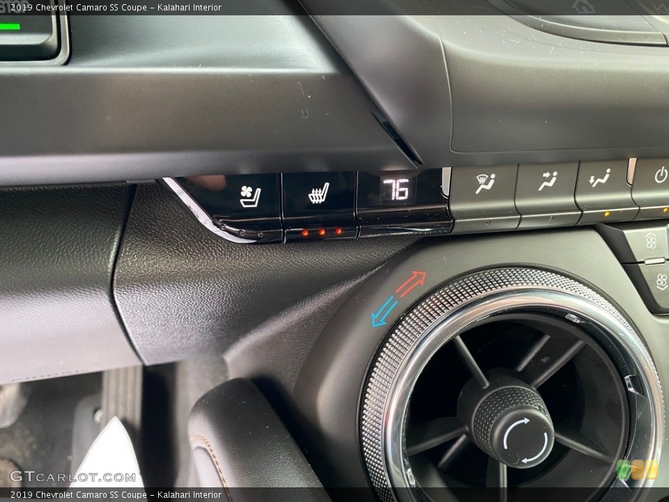 Kalahari Interior Controls for the 2019 Chevrolet Camaro SS Coupe #136936798