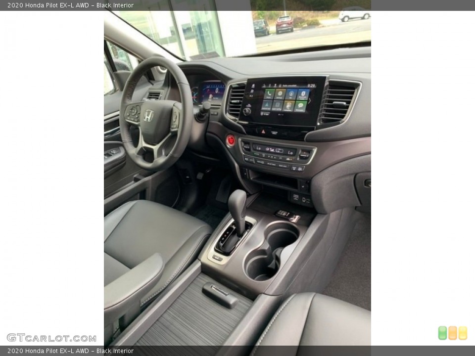 Black Interior Dashboard for the 2020 Honda Pilot EX-L AWD #136948329