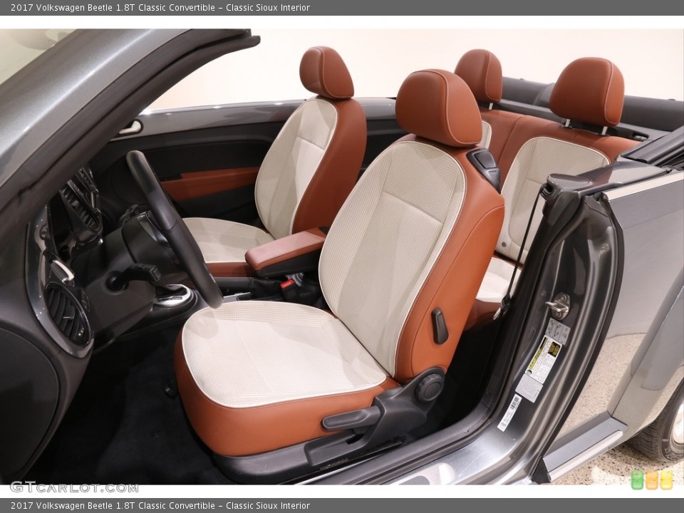 Classic Sioux Interior Photo for the 2017 Volkswagen Beetle 1.8T Classic Convertible #136962720
