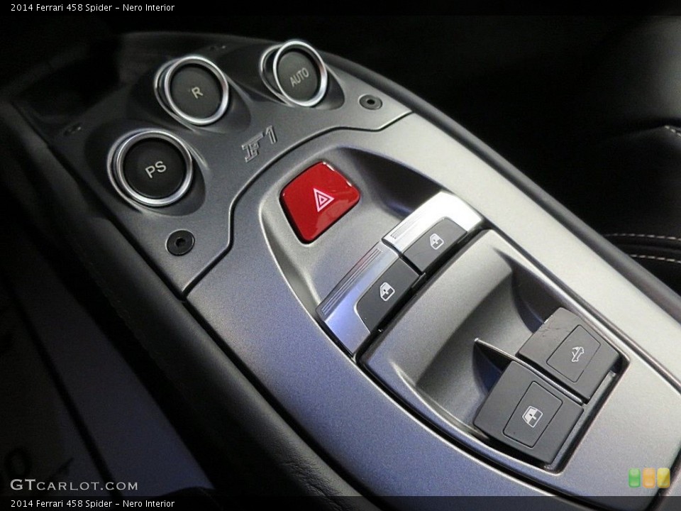 Nero Interior Transmission for the 2014 Ferrari 458 Spider #136963590