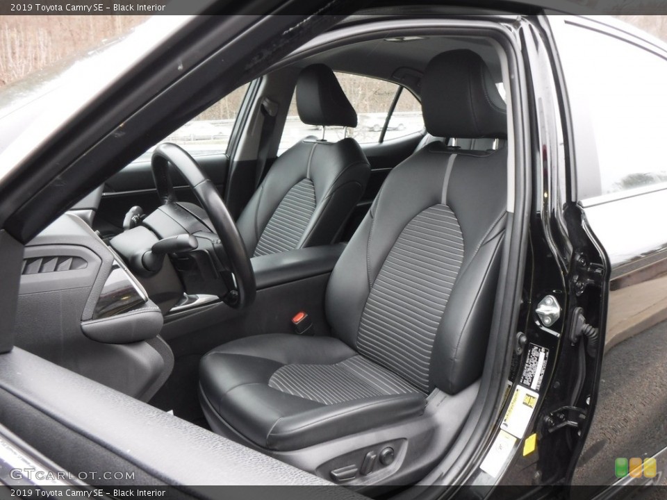 Black Interior Photo for the 2019 Toyota Camry SE #136995868