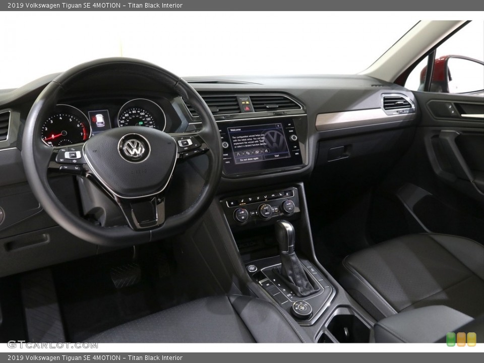 Titan Black Interior Dashboard for the 2019 Volkswagen Tiguan SE 4MOTION #137017689