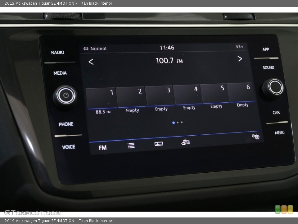 Titan Black Interior Controls for the 2019 Volkswagen Tiguan SE 4MOTION #137017800