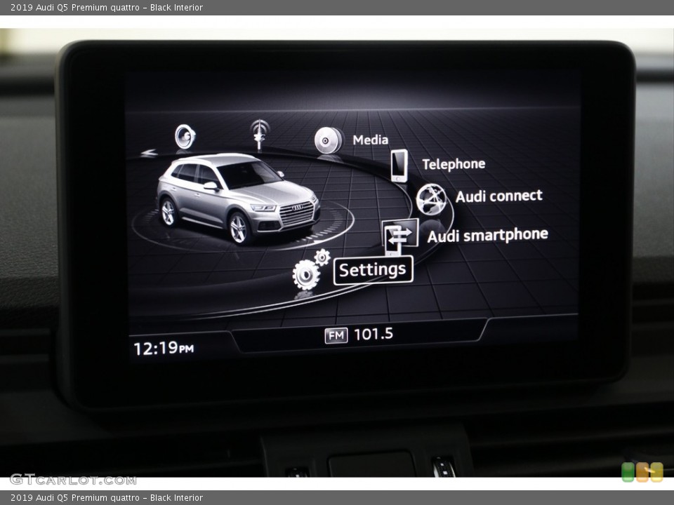 Black Interior Controls for the 2019 Audi Q5 Premium quattro #137019375