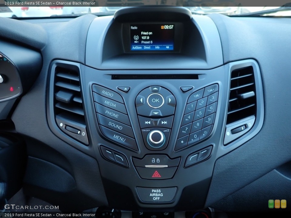 Charcoal Black Interior Controls for the 2019 Ford Fiesta SE Sedan #137098268