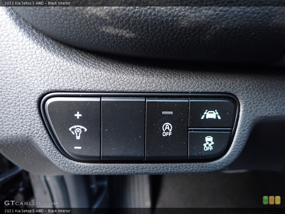 Black Interior Controls for the 2021 Kia Seltos S AWD #137098499