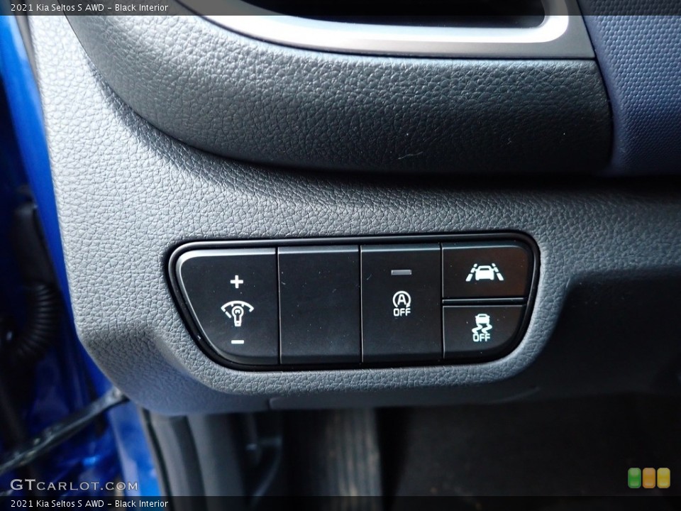 Black Interior Controls for the 2021 Kia Seltos S AWD #137098673