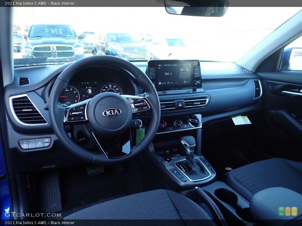 Black Interior Front Seat for the 2021 Kia Seltos S AWD #137098700