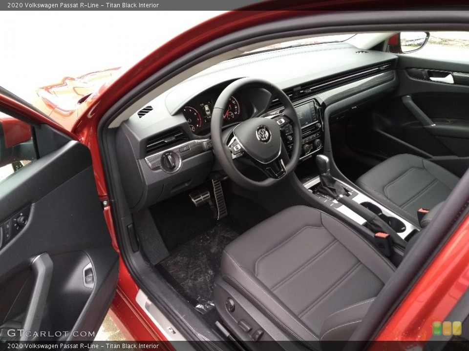 Titan Black Interior Photo for the 2020 Volkswagen Passat R-Line #137104118