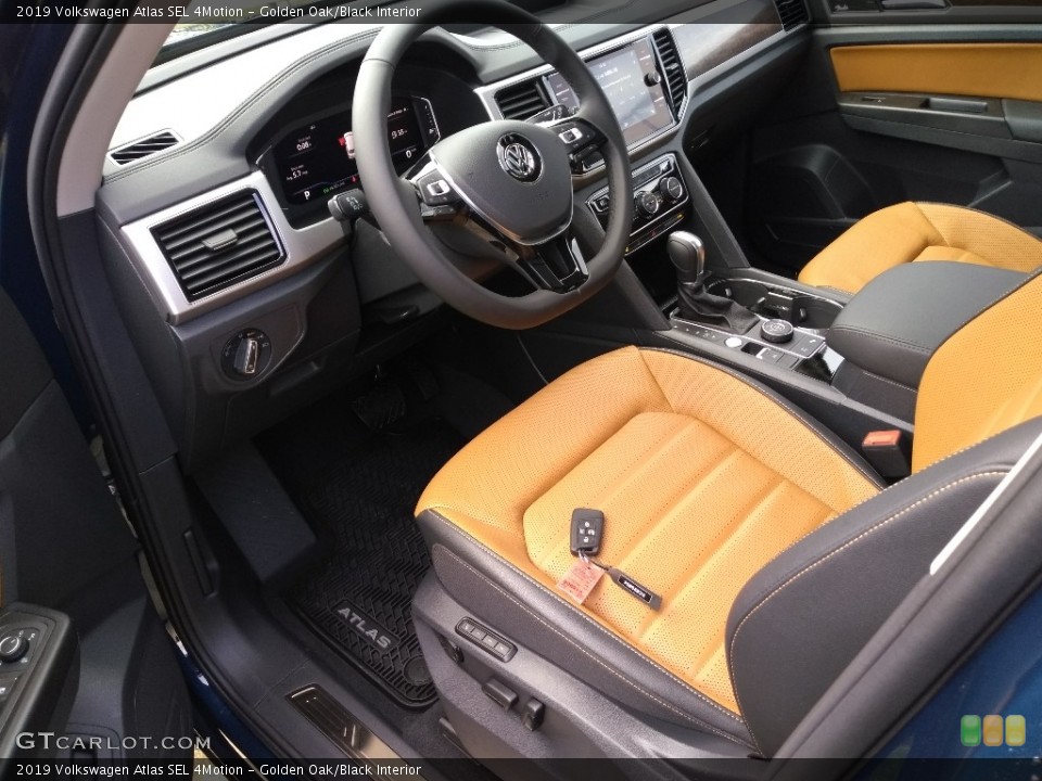 Golden Oak/Black Interior Photo for the 2019 Volkswagen Atlas SEL 4Motion #137116695